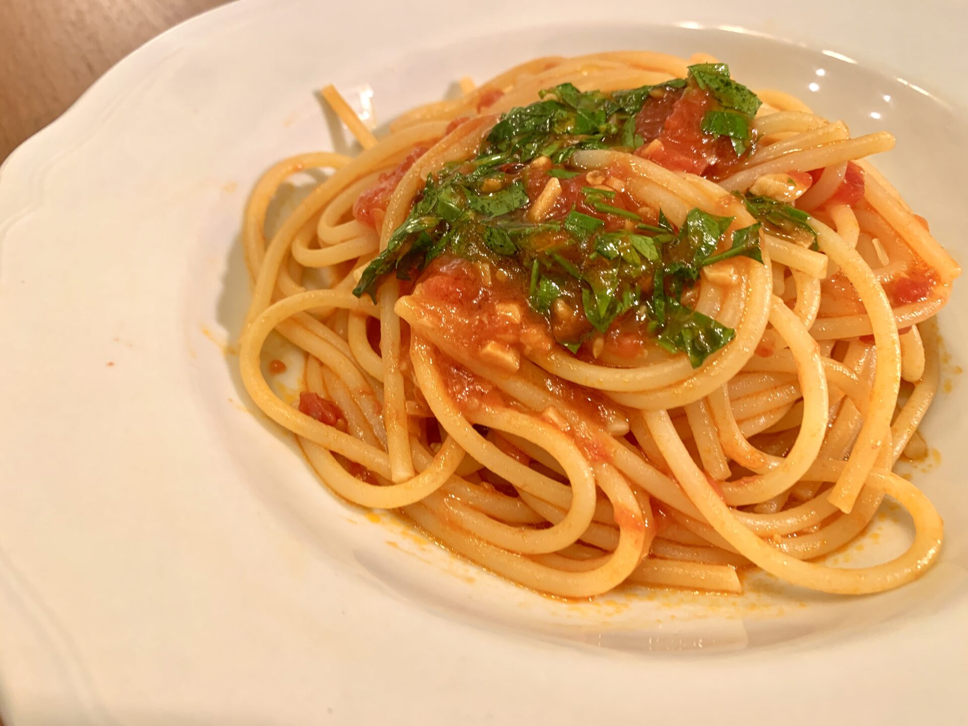 フィレンツェ風　にんにくとピリ辛トマトのカレッティエラ